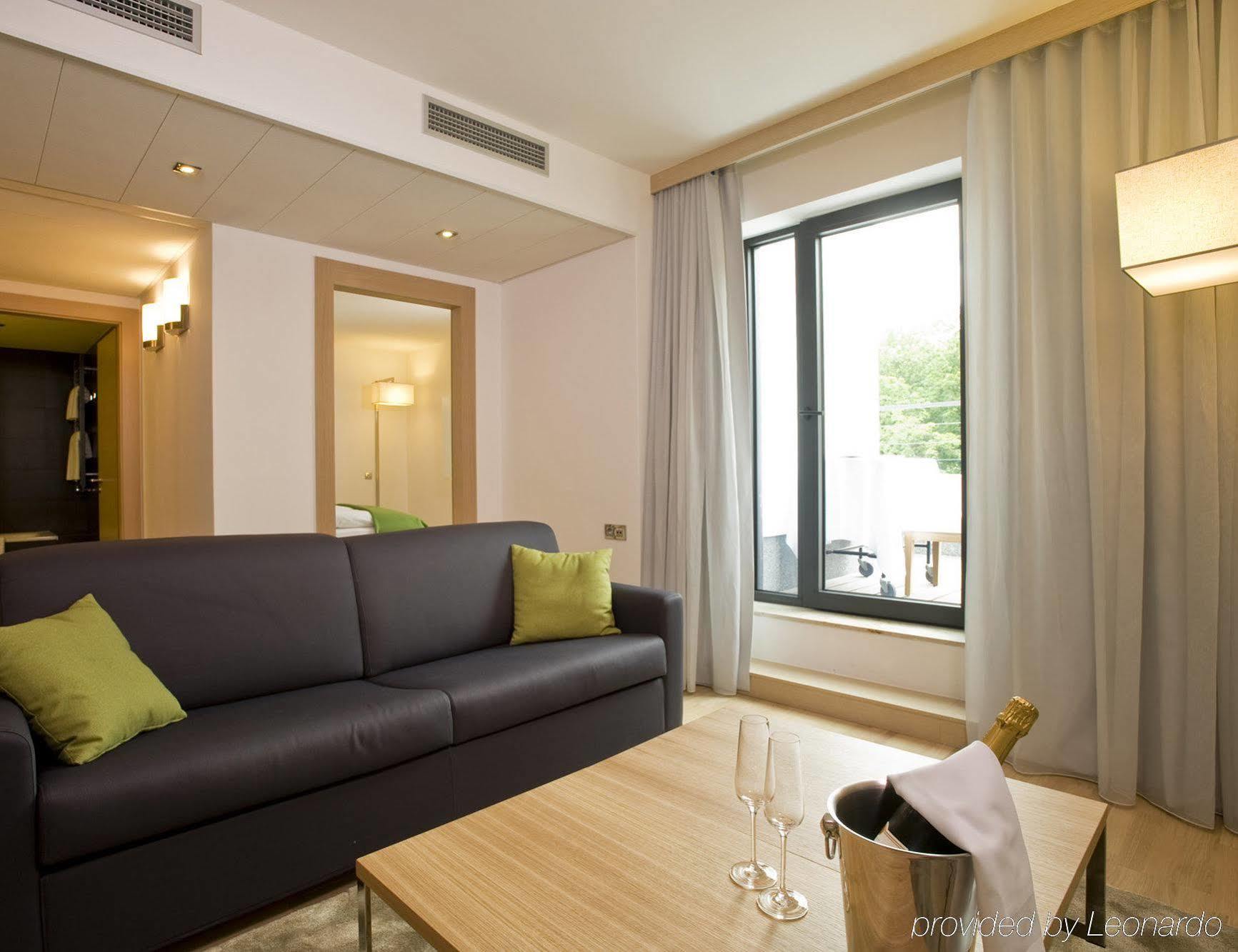 Hotel Occidental Praha Five Exteriér fotografie